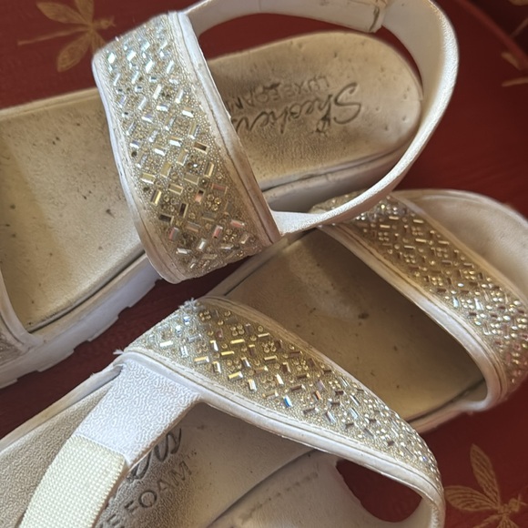 Women’s Skechers sandals - Picture 4 of 4